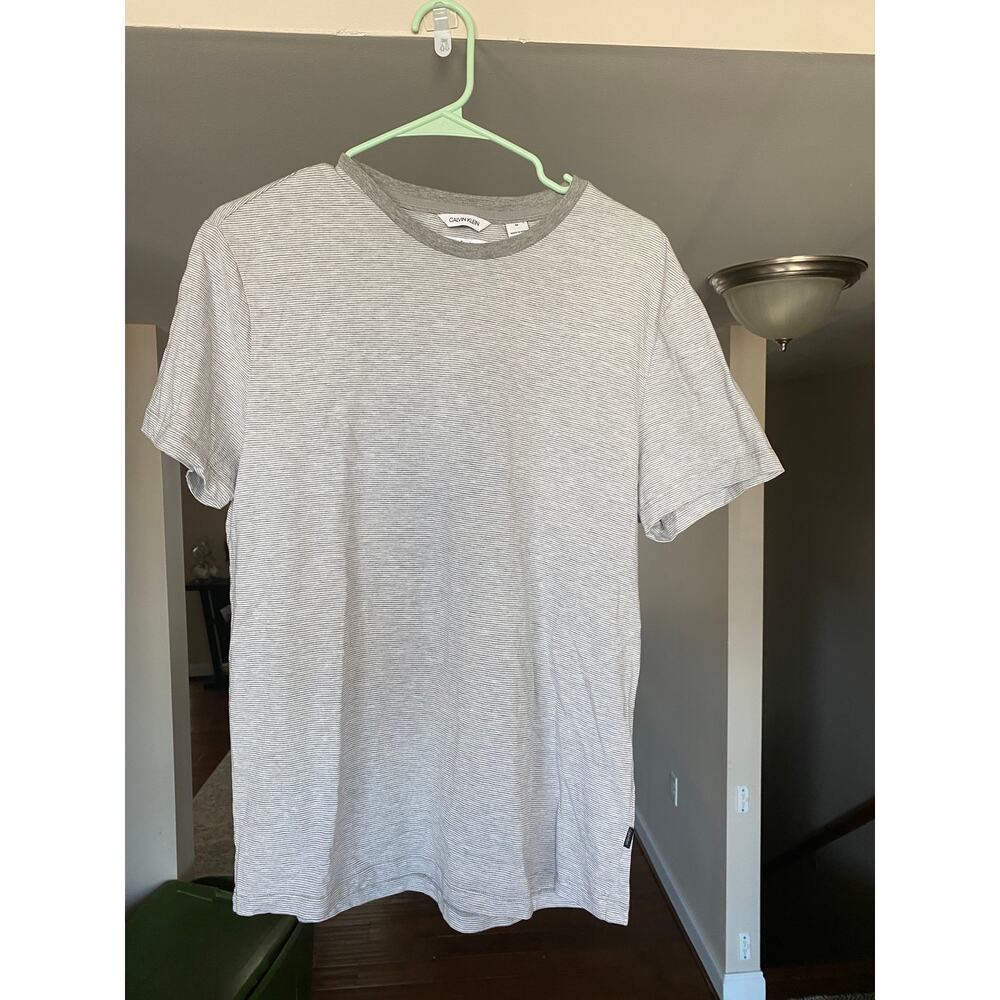 Calvin Klein mens grey/white striped "liquid touch" tee, size Medium